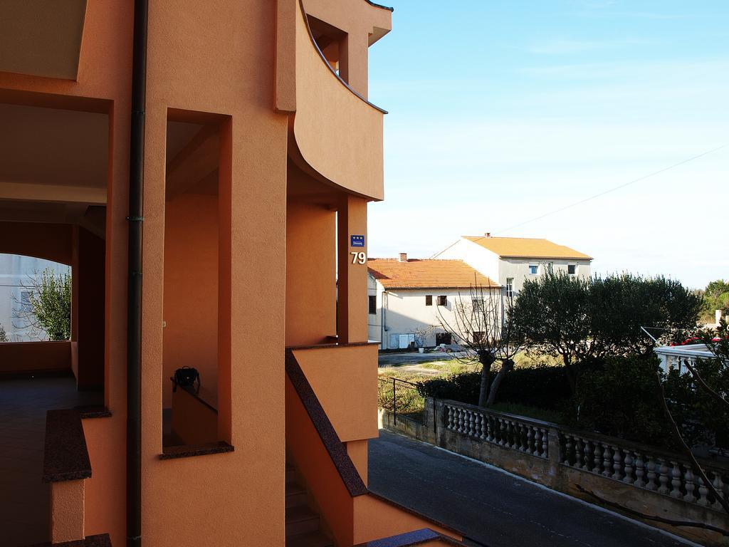 Apartmani Stipe Zara Esterno foto