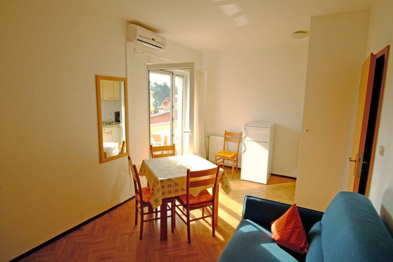 Apartmani Stipe Zara Esterno foto