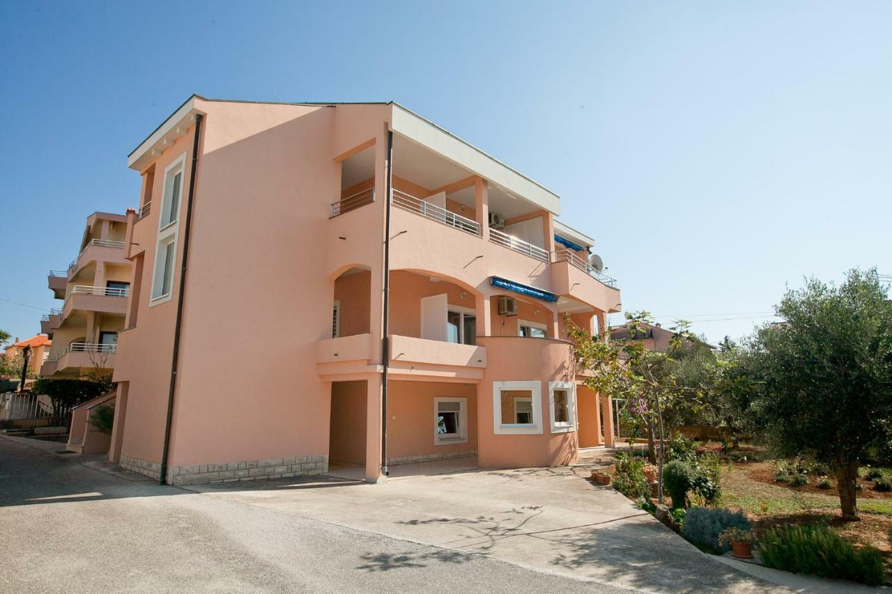 Apartmani Stipe Zara Esterno foto