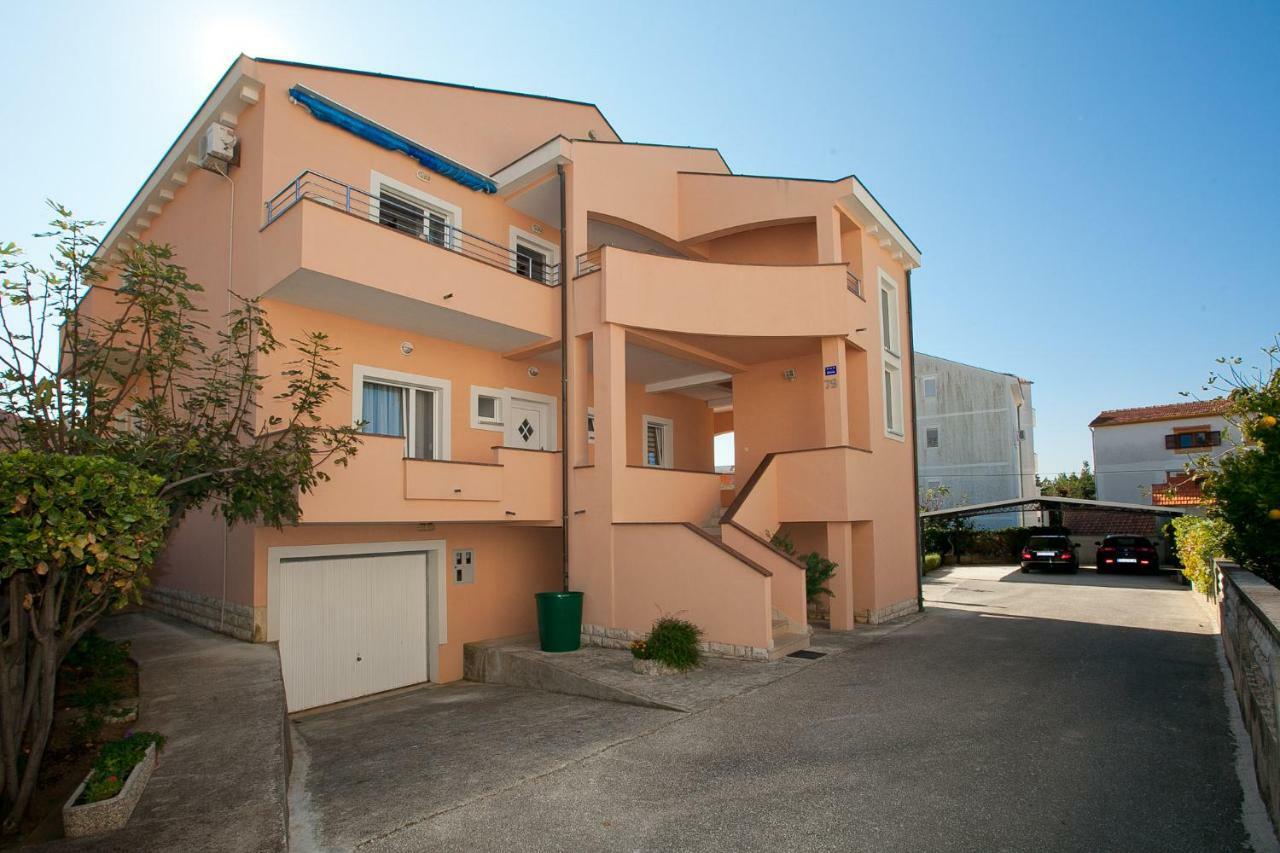 Apartmani Stipe Zara Esterno foto