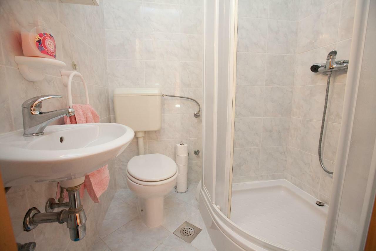 Apartmani Stipe Zara Esterno foto