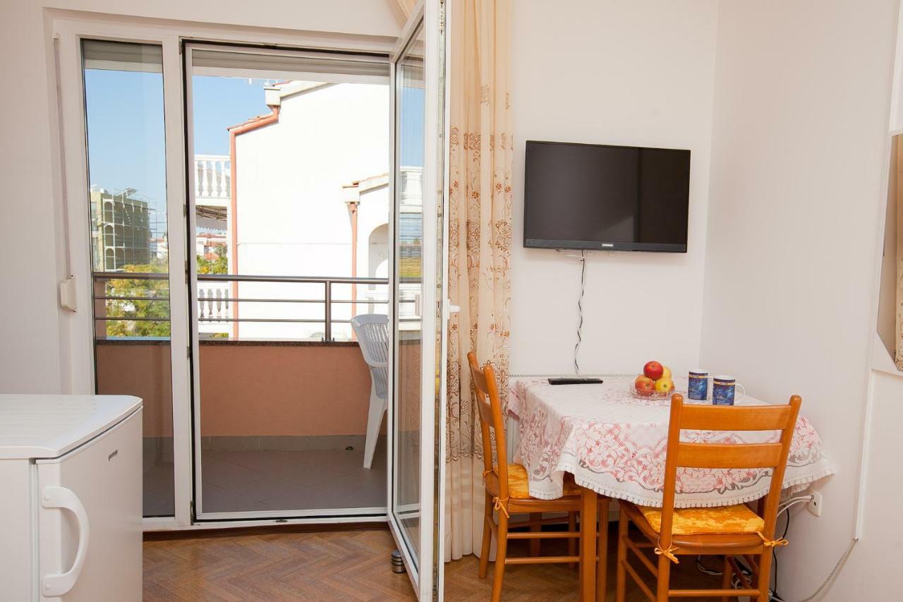 Apartmani Stipe Zara Esterno foto