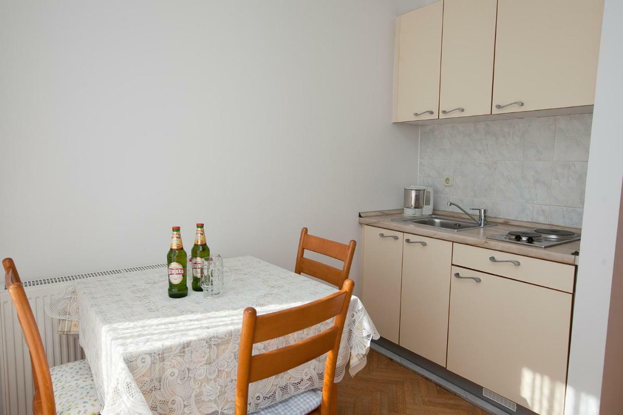 Apartmani Stipe Zara Esterno foto