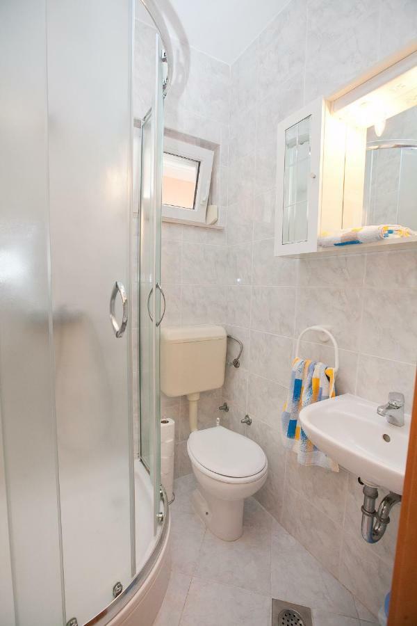 Apartmani Stipe Zara Esterno foto