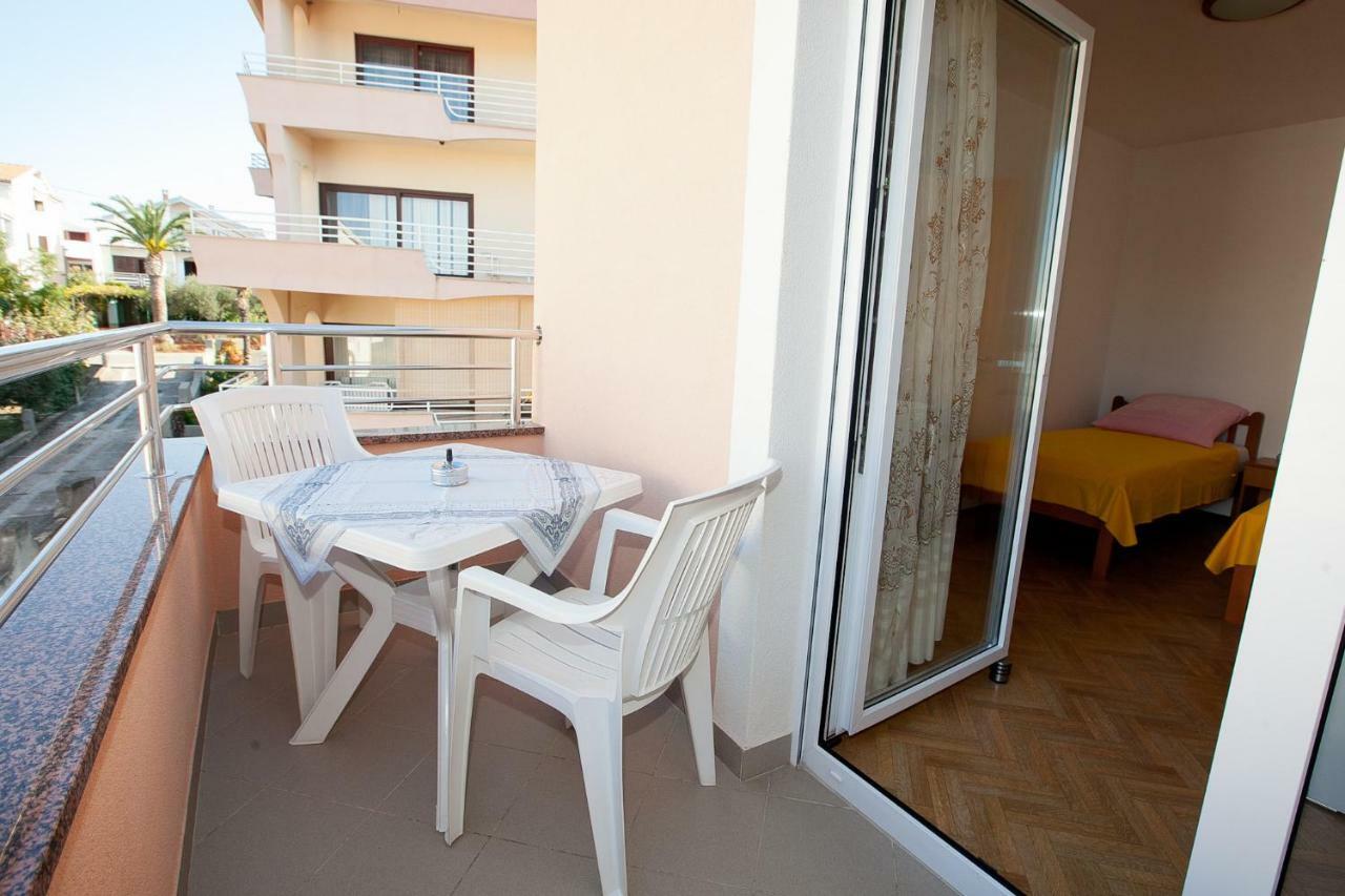 Apartmani Stipe Zara Esterno foto